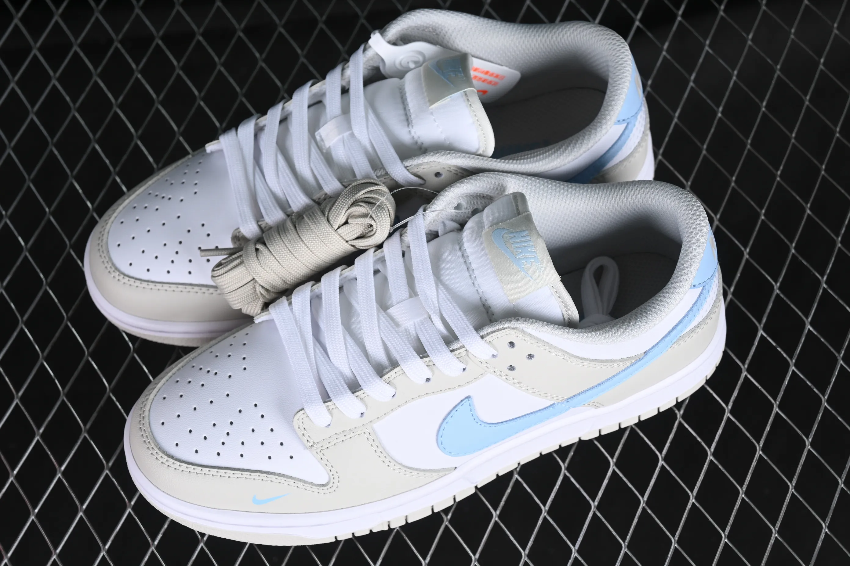 All categories Nk SB Dunk series Nk SB Dunk Low low-top sneakers Nk Dunk Low milk blue SB low-top casual sneakers HF0023-100